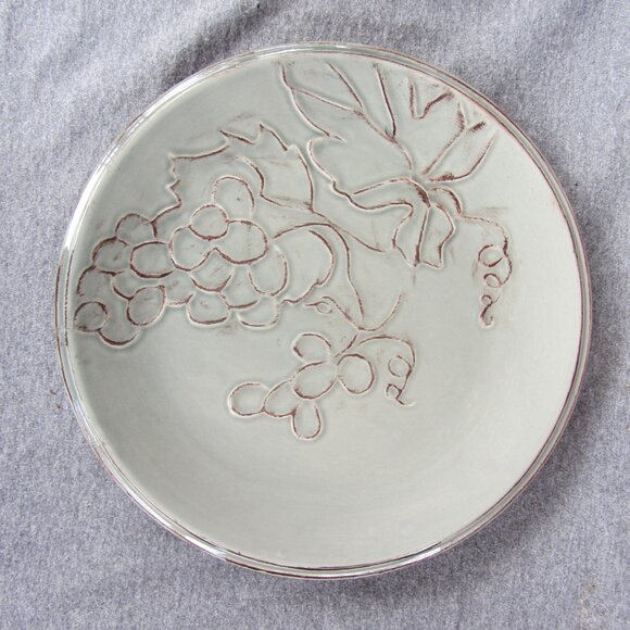 grey grapes salad plate by TAG Ltd set of 4 (w3079) - Picture 3 of 12